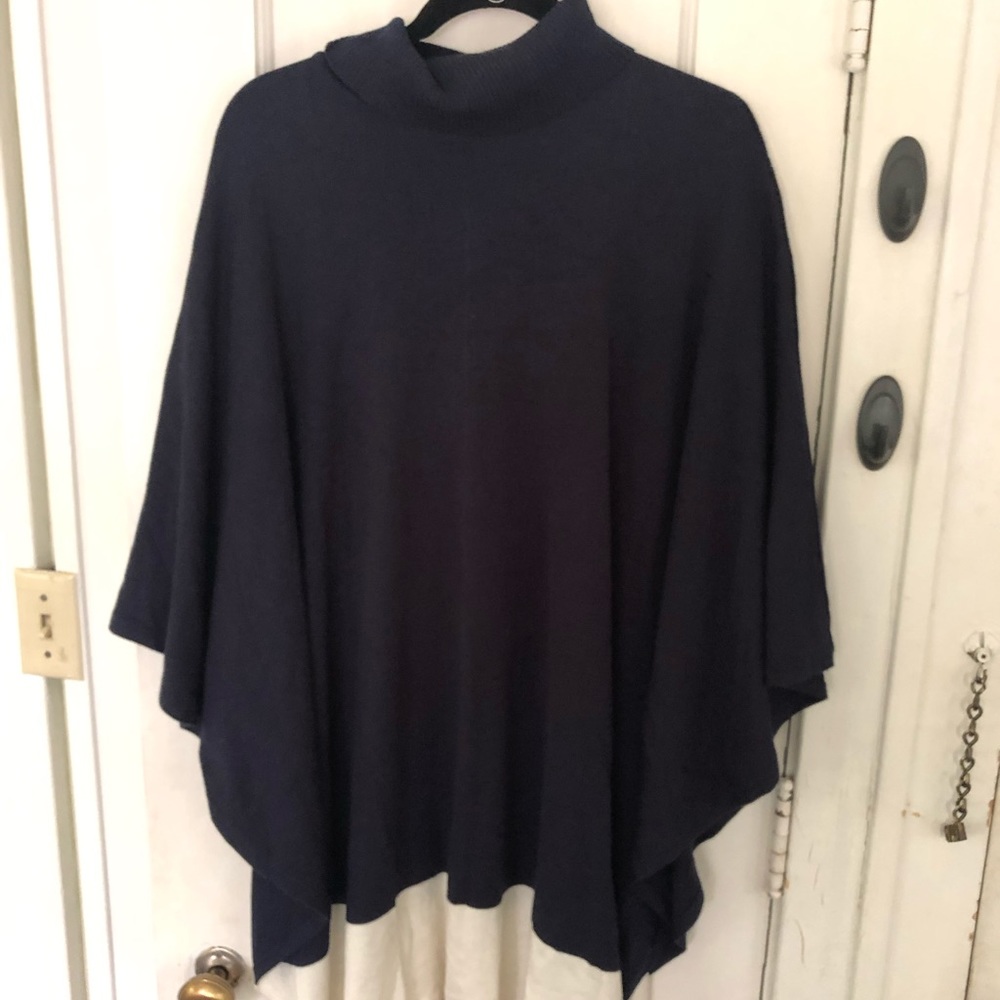 White House Black Market Navy/White Poncho
